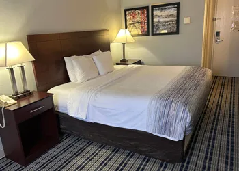 AmericInn by Wyndham Mosinee Central Wisconsin Airport hotel thumbnail 3