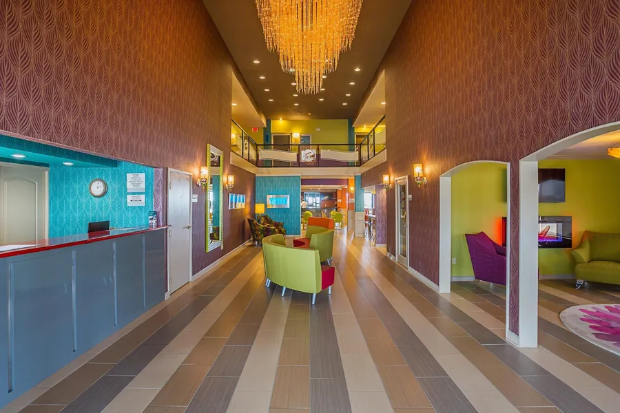 Clarion Inn & Suites Evansville Eastland Area hotel detail image 2