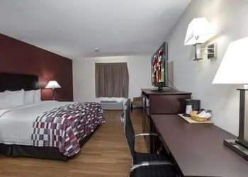 Red Roof Inn Warrenton hotel thumbnail 5