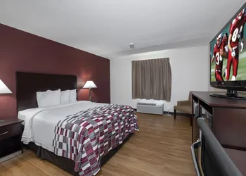 Red Roof Inn Warrenton hotel thumbnail 6