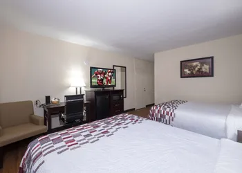 Red Roof Inn Warrenton hotel thumbnail 7