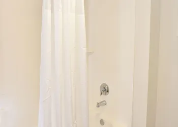 Hampton Inn & Suites Alexandria hotel thumbnail 5