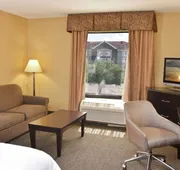 Hampton Inn & Suites Alexandria hotel detail image 7