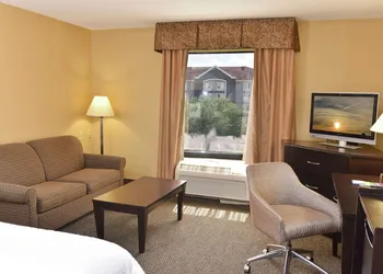 Hampton Inn & Suites Alexandria hotel thumbnail 7