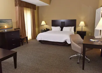 Hampton Inn & Suites Alexandria hotel thumbnail 8