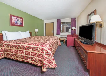 Days Inn by Wyndham New Market/I-81 hotel thumbnail 5