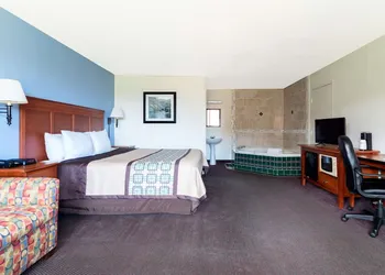 Days Inn by Wyndham Luray Shenandoah hotel thumbnail 8