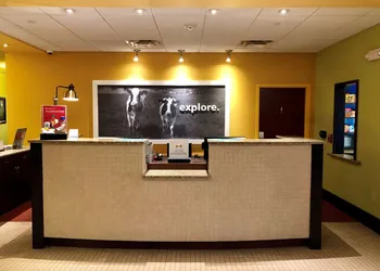 Hampton Inn & Suites Woodstock, VA hotel thumbnail 4