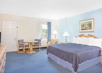 Howard Johnson by Wyndham Staunton hotel thumbnail 5