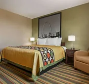 Super 8 by Wyndham Sikeston/Miner Area hotel detail image 5