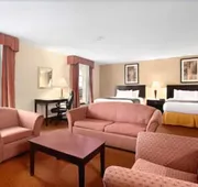 Ramada by Wyndham Elizabethtown hotel detail image 3