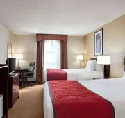 Ramada by Wyndham Elizabethtown hotel detail image 7