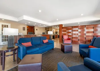 Comfort Suites Elizabethtown hotel thumbnail 2