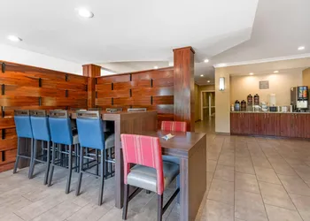 Comfort Suites Elizabethtown hotel thumbnail 3