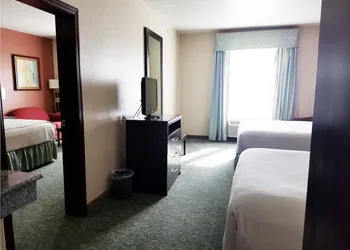 Ramada by Wyndham South Waco hotel thumbnail 3