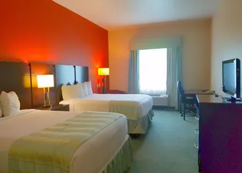 Ramada by Wyndham South Waco hotel thumbnail 5