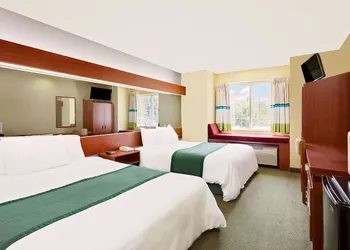 Microtel Inn & Suites by Wyndham Thomasville/High Point/Lexi hotel thumbnail 4