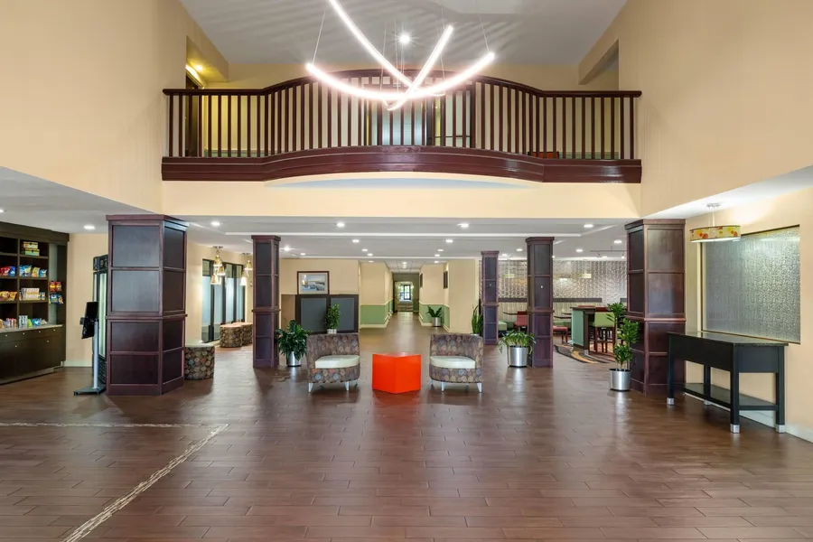 La Quinta Inn & Suites by Wyndham Florence hotel detail image 2