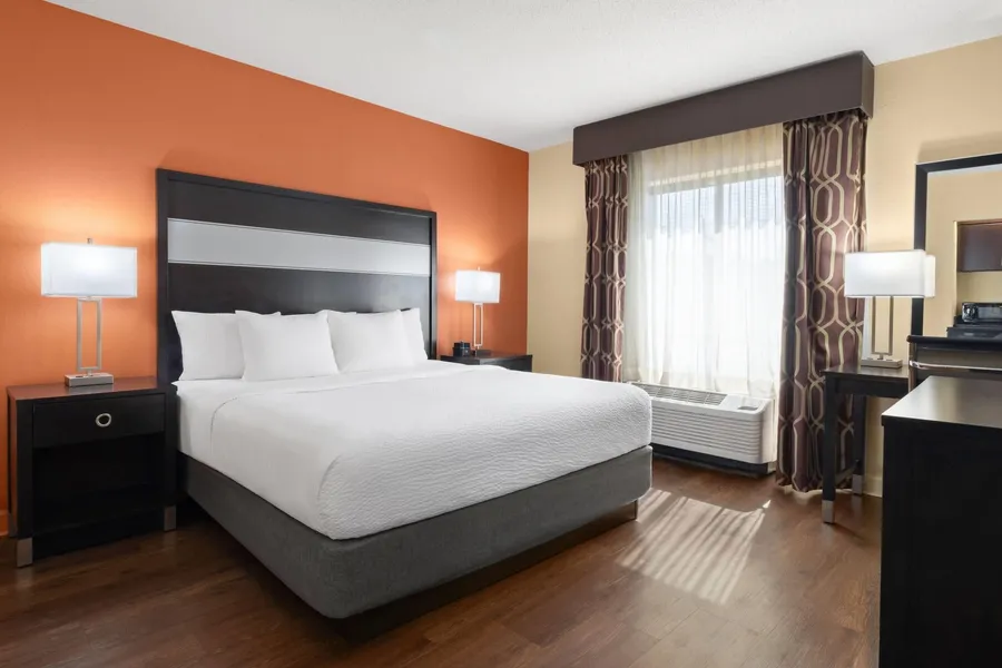 La Quinta Inn & Suites by Wyndham Florence hotel detail image 6
