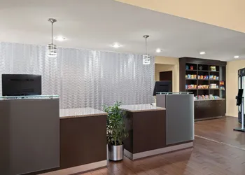 La Quinta Inn & Suites by Wyndham Florence hotel thumbnail 3