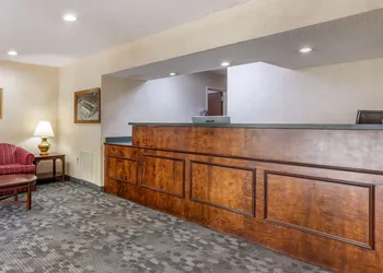 Econo Lodge Saint Stephen hotel thumbnail 5