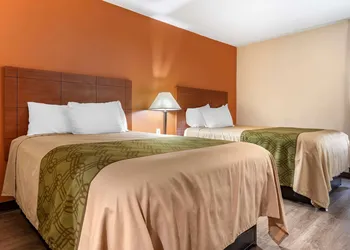 Econo Lodge Saint Stephen hotel thumbnail 7