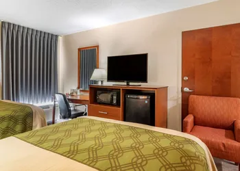 Econo Lodge Saint Stephen hotel thumbnail 8