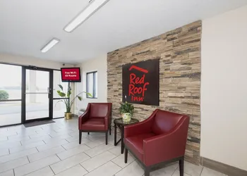 Red Roof Inn Bishopville hotel thumbnail 2