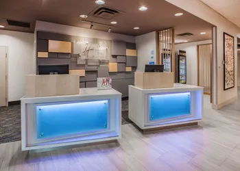 Holiday Inn Express Fall River North by IHG hotel thumbnail 2
