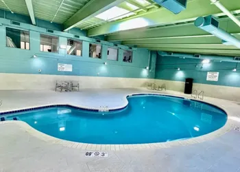 Holiday Inn Express Fall River North by IHG hotel thumbnail 5