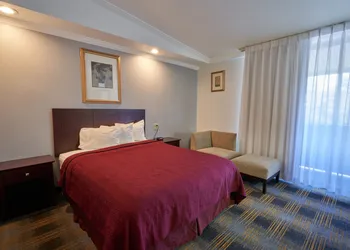 Riverview Inn & Suites hotel thumbnail 6
