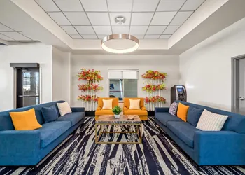 Comfort Inn & Suites Plainville-Foxboro hotel thumbnail 2