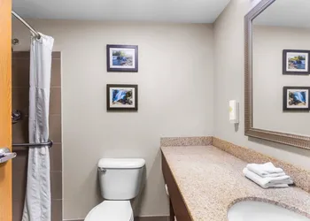 Comfort Inn & Suites Sikeston I-55 hotel thumbnail 4