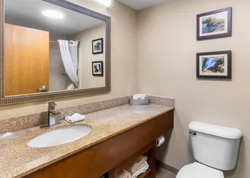 Comfort Inn & Suites Sikeston I-55 hotel thumbnail 7