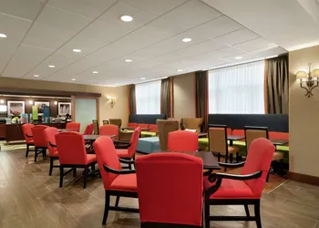 Hampton Inn Wichita Falls Sikes Senter Mall hotel thumbnail 5