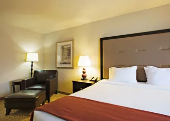 Holiday Inn Express & Suites Wichita Falls by IHG hotel thumbnail 2