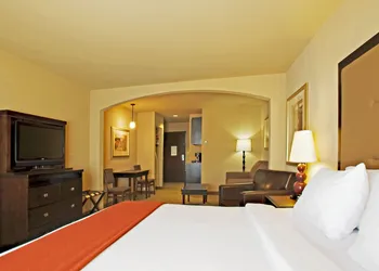 Holiday Inn Express & Suites Wichita Falls by IHG hotel thumbnail 3