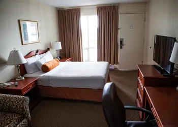 Knights Inn Lethbridge hotel thumbnail 3