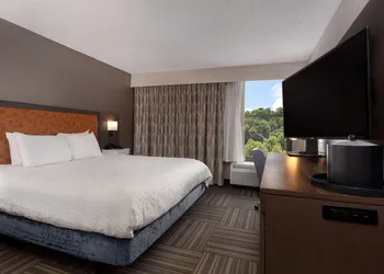 Hampton Inn Bristol hotel thumbnail 4