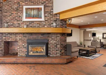 Travelodge by Wyndham Thunder Bay hotel thumbnail 2