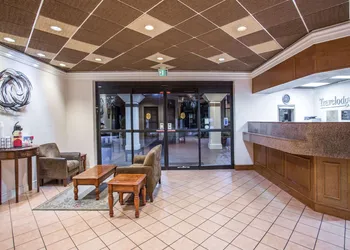 Travelodge by Wyndham Deltona hotel thumbnail 2