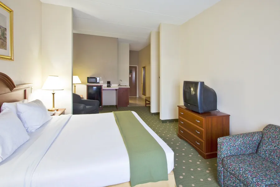 Holiday Inn Express & Suites Live Oak by IHG hotel detail image 2