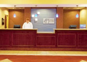 Holiday Inn Express Hotel & Suites Brooksville by IHG hotel thumbnail 2