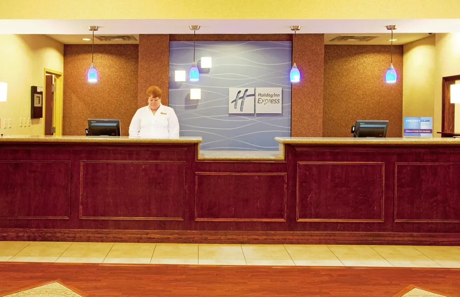 Holiday Inn Express Hotel & Suites Brooksville by IHG hotel detail image 2