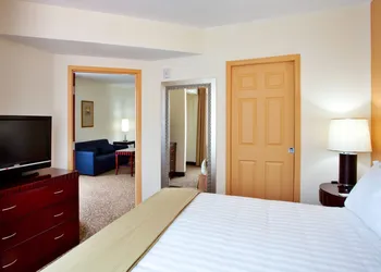 Holiday Inn Express Hotel & Suites Brooksville by IHG hotel thumbnail 4