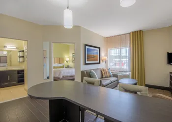 Candlewood Suites Jefferson City by IHG hotel thumbnail 2