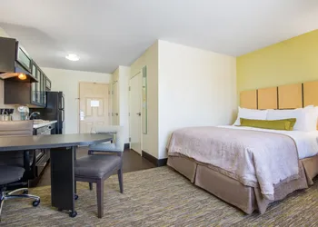 Candlewood Suites Jefferson City by IHG hotel thumbnail 3