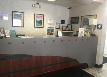Mountain Inn & Suites hotel thumbnail 2