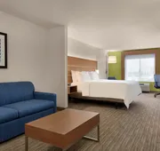 Holiday Inn Express Hotel & Suites Merced by IHG hotel detail image 5