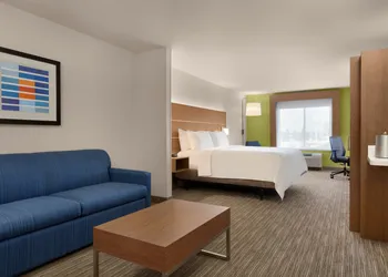 Holiday Inn Express Hotel & Suites Merced by IHG hotel thumbnail 5